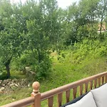 Rum i privatbostad Podkrovni Pro 1-5 Osob