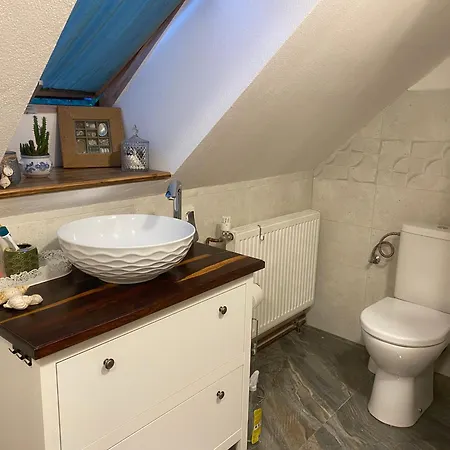 Privatunterkunft Podkrovni Pro 1-5 Osob Knínice