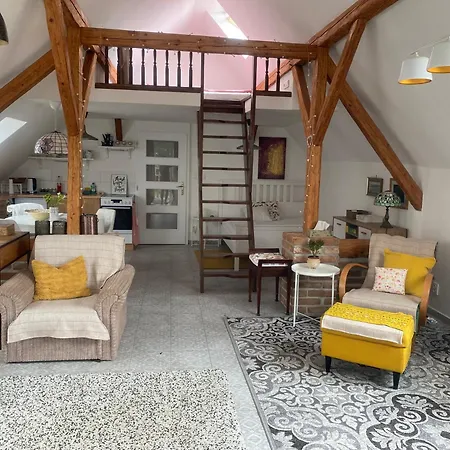 Accommodatie bij particulieren Podkrovni Pro 1-5 Osob Knínice